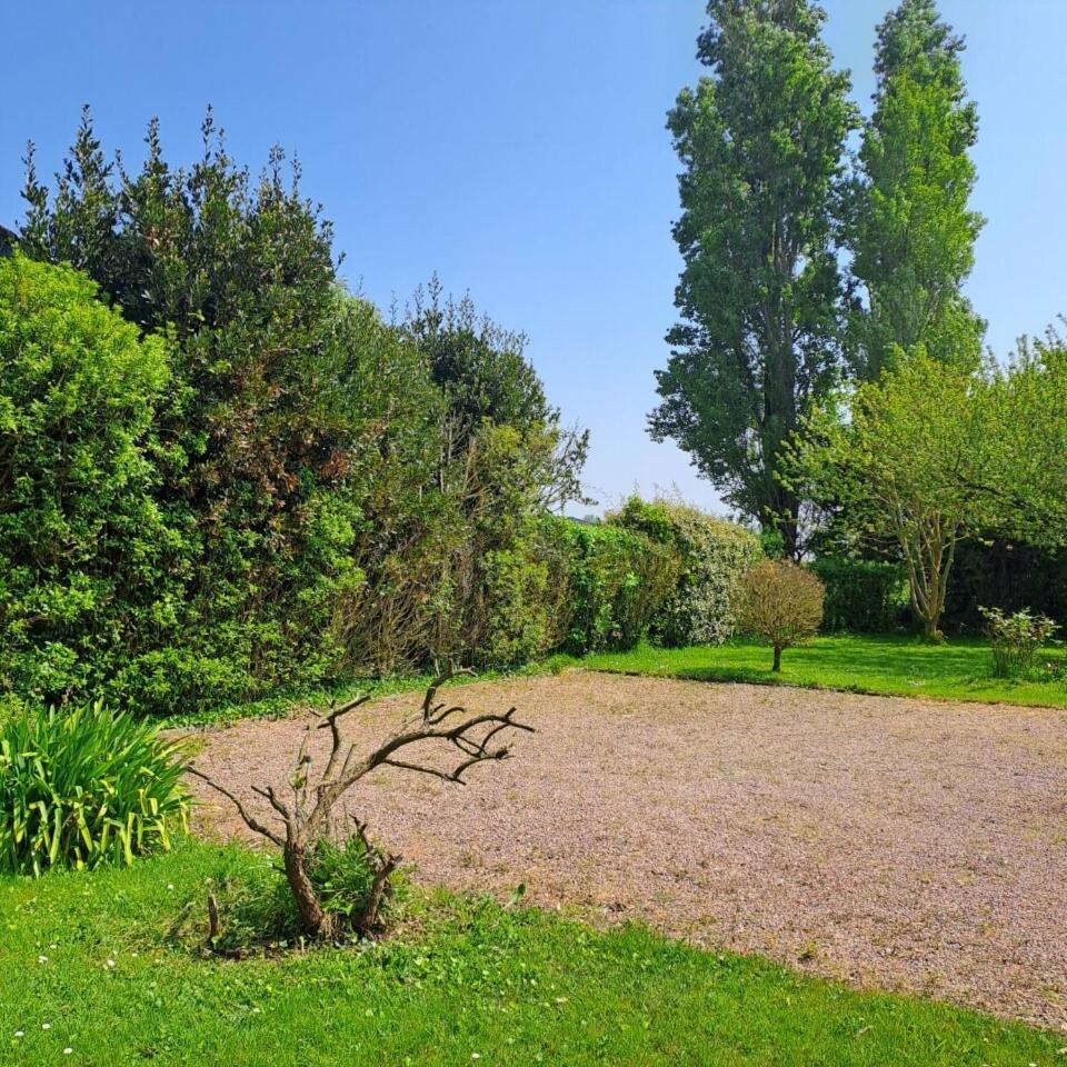 Gite Le Lac Cherrueix 외부 사진