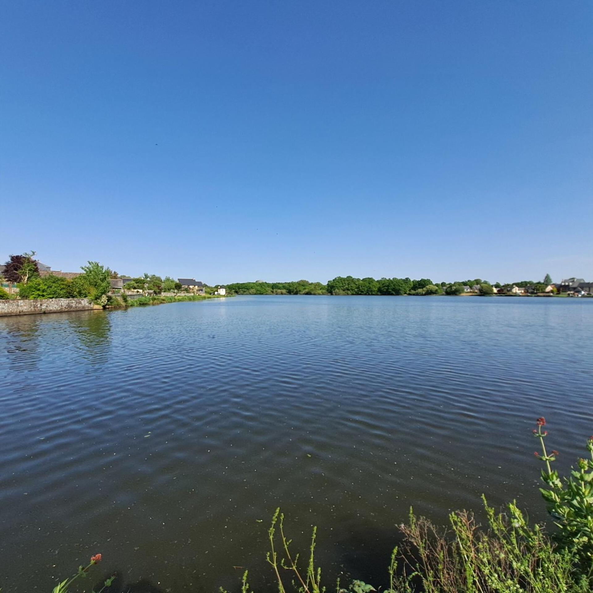 Gite Le Lac Cherrueix 외부 사진
